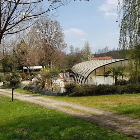 Camping Les Etangs De Plessac Parque de Campismo