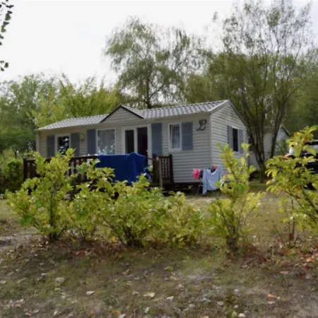 Camping Les Etangs De Plessac Saint-Felix-de-Bourdeilles
