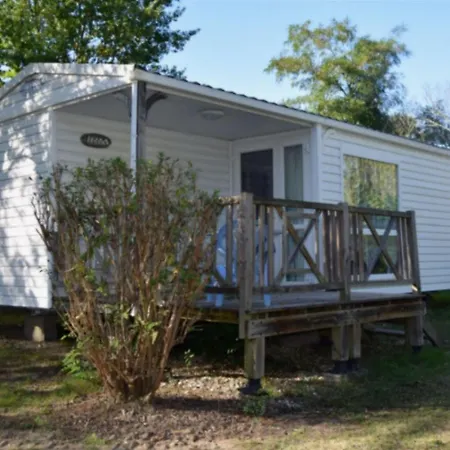Camping Les Etangs De Plessac Parque de Campismo Saint-Felix-de-Bourdeilles
