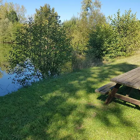 Parque de Campismo Camping Les Etangs De Plessac Saint-Felix-de-Bourdeilles