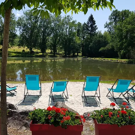 Camping Les Etangs De Plessac Parque de Campismo *